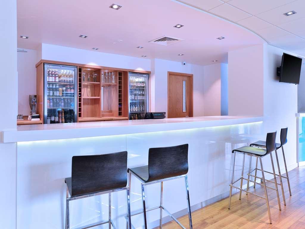 Travelodge Swindon Central Εστιατόριο φωτογραφία