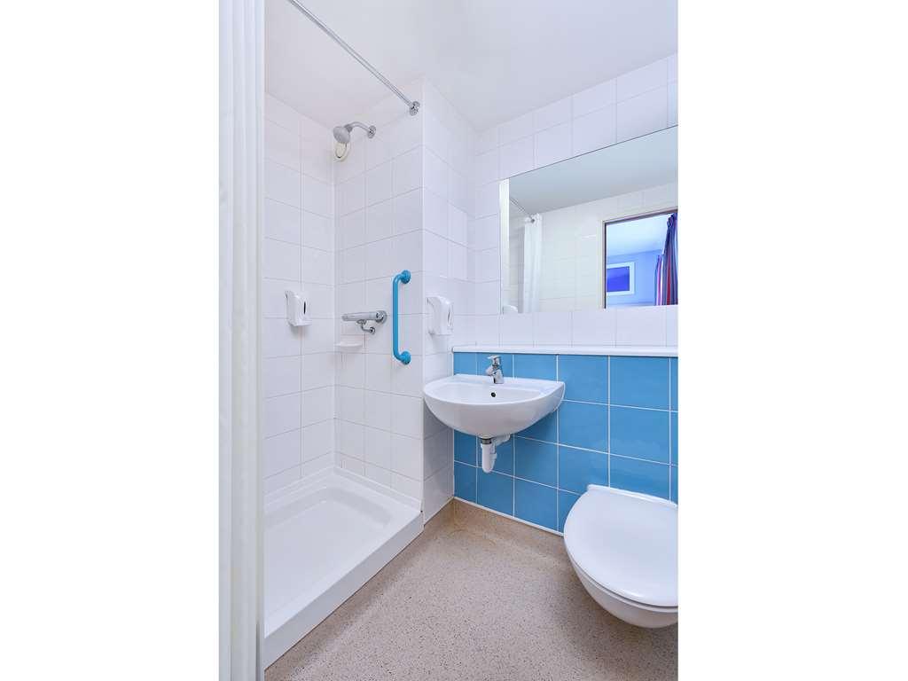 Travelodge Swindon Central Δωμάτιο φωτογραφία
