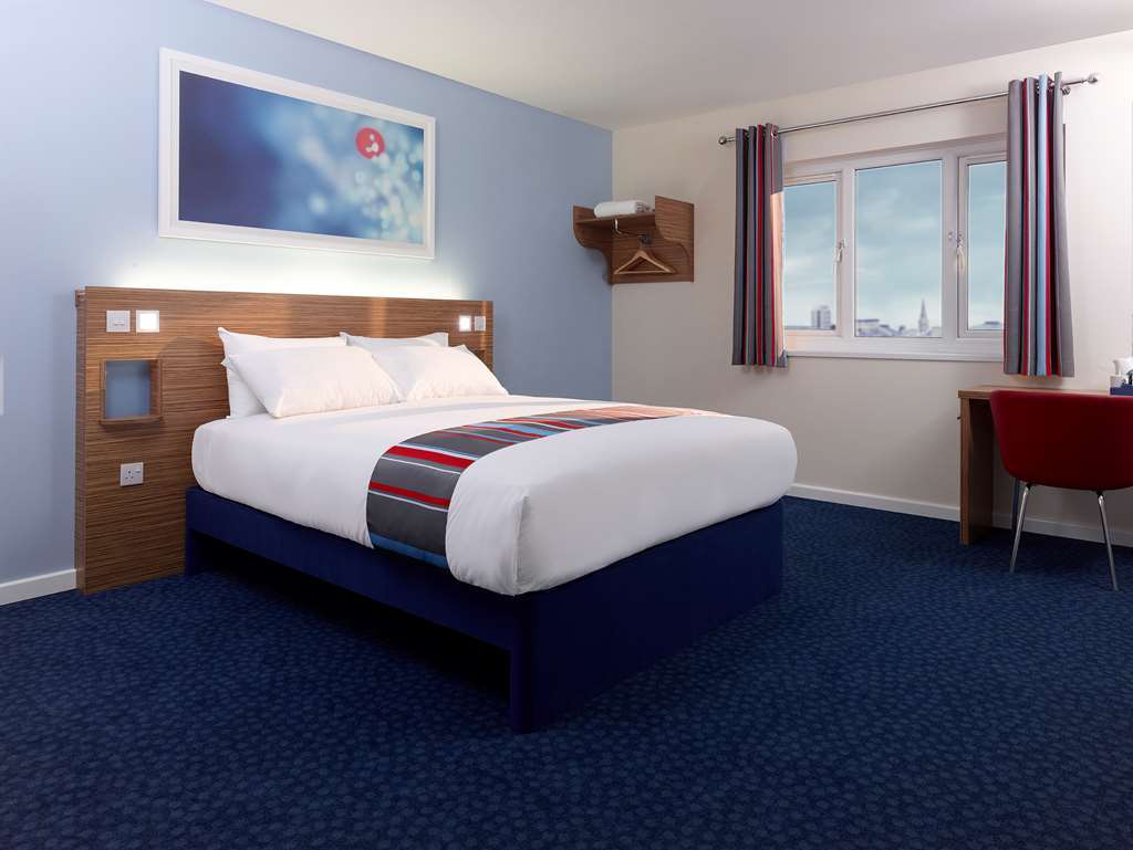 Travelodge Swindon Central Δωμάτιο φωτογραφία