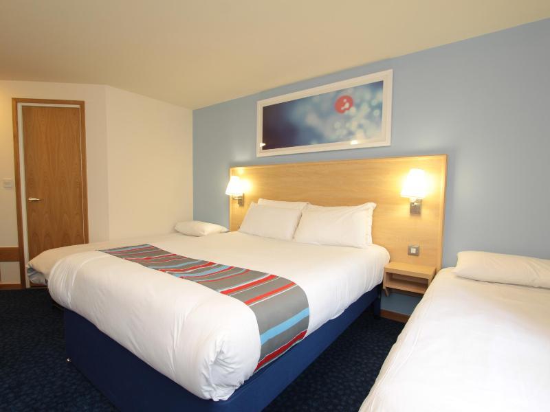 Travelodge Swindon Central Εξωτερικό φωτογραφία
