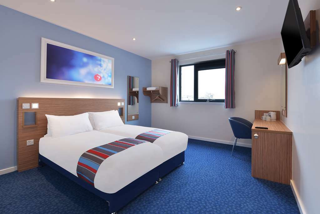 Travelodge Swindon Central Δωμάτιο φωτογραφία