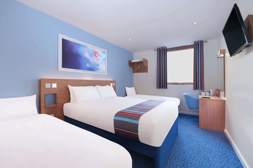 Travelodge Swindon Central Δωμάτιο φωτογραφία